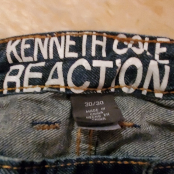 Kenneth Cole Men's Distressed Relaxed Jeans - Picture 5 of 6
